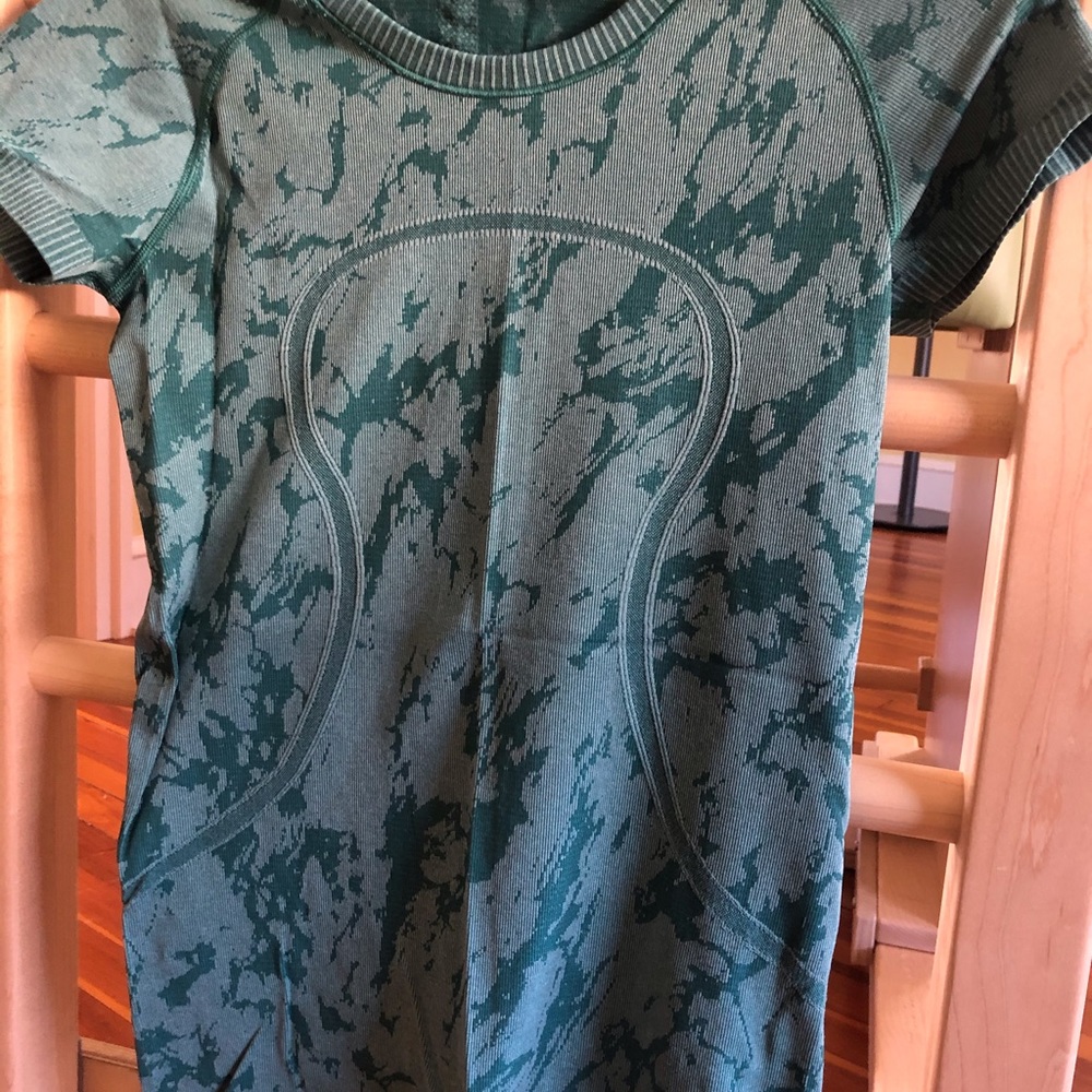 Workout top. Worn, but looks like new